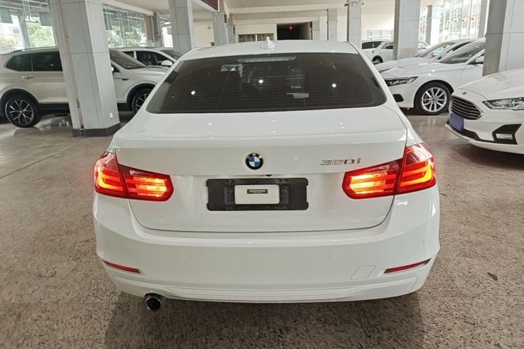 BMW 3 Series 2016 car image #6