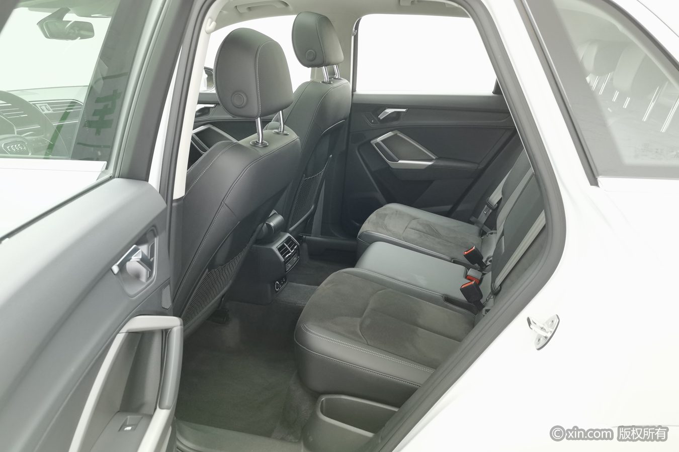 Audi Q3 2023 imagen de coche #16