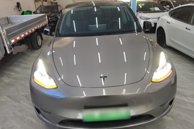Tesla Model Y 2024 #3 Tesla Model Y 2024 car image #3