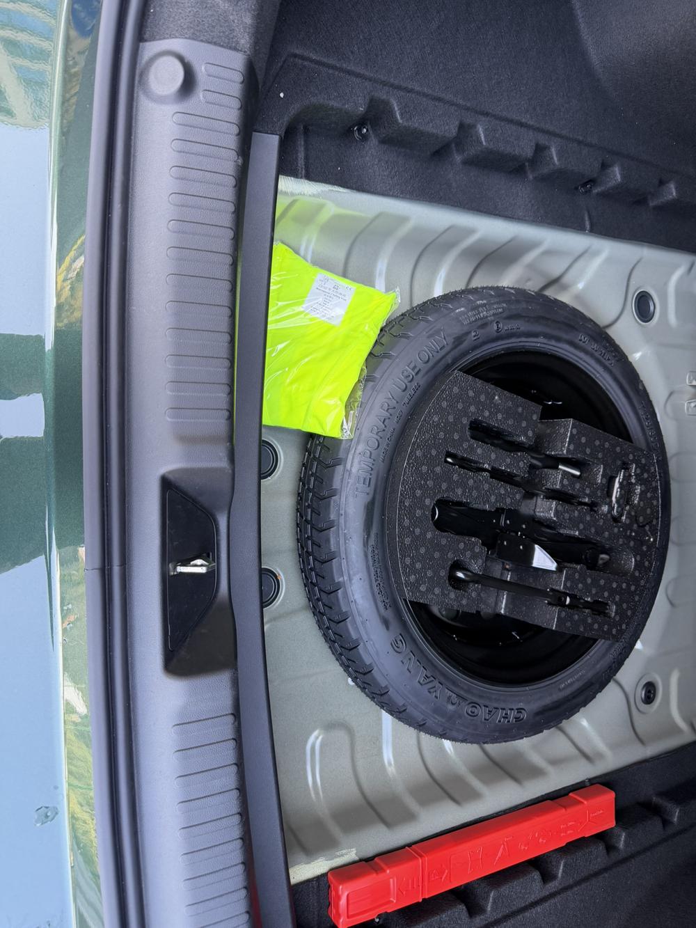GEELY Emgrand 2025 car image #10