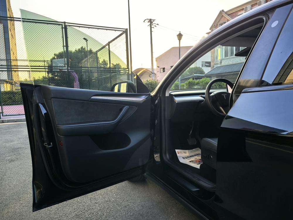 Tesla Model Y 2022 #17 Tesla Model Y 2022 car image #17
