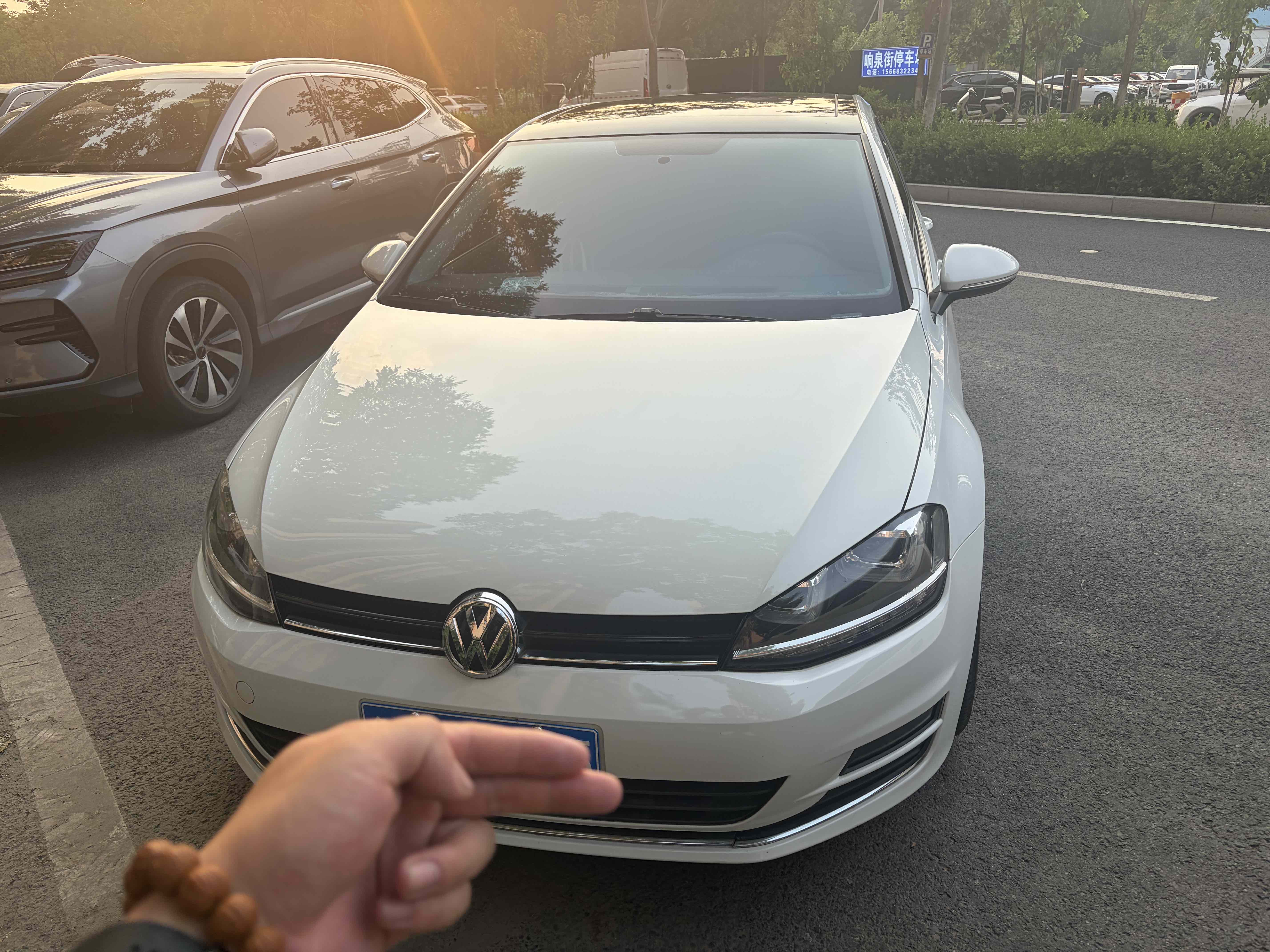 Volkswagen Golf 2016 car image #2
