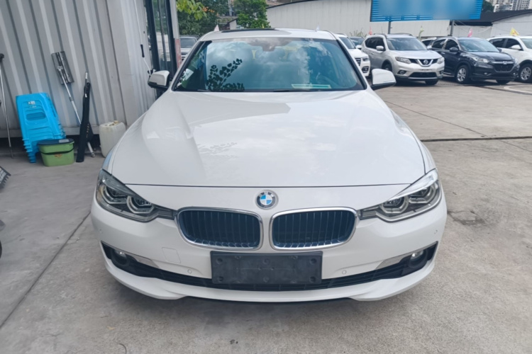 BMW 3 Series 2017 #3 BMW 3 Series 2017 صورة سيارة #3