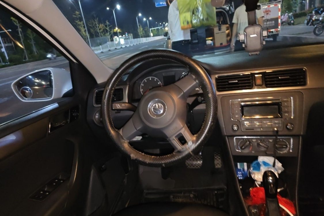 Volkswagen Santana 2014 изображение автомобиля #23
