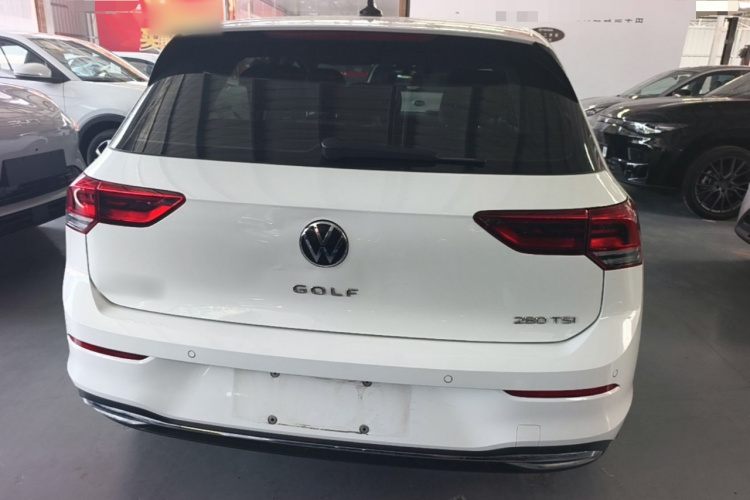 Volkswagen Golf 2021 car image #6