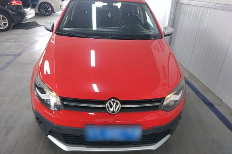 Volkswagen Polo 2015 car image #3