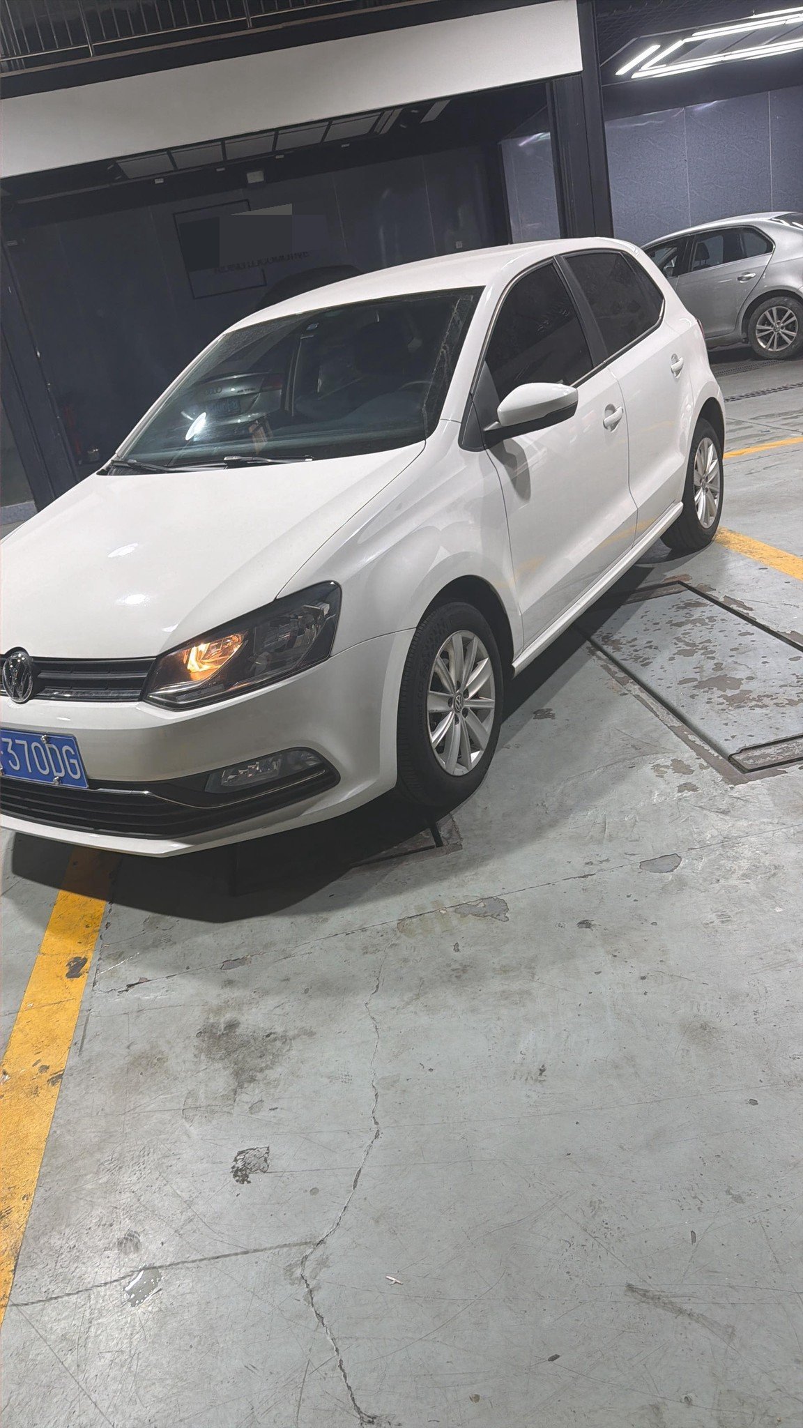 Volkswagen Polo 2014 Volkswagen Polo 2014 car image