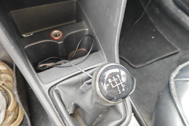 Volkswagen Santana 2015 car image #16