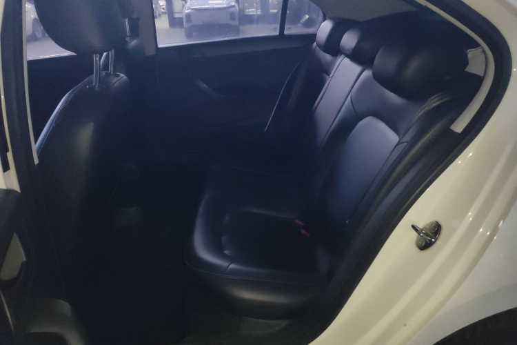 Volkswagen Santana 2016 صورة سيارة #17