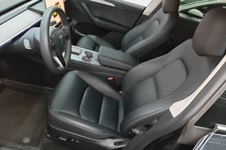 Tesla Model Y 2024 #15 Tesla Model Y 2024 car image #15