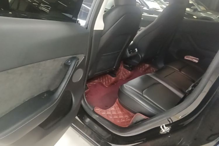 Tesla Model Y 2023 #17 Tesla Model Y 2023 car image #17