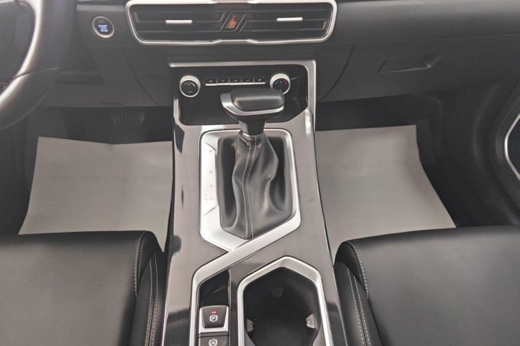 GEELY Coolray 2025 #14 GEELY Coolray 2025 car image #14