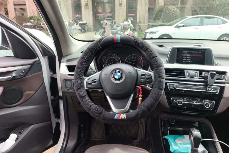 BMW X1 2018 #15 BMW X1 2018 car image #15