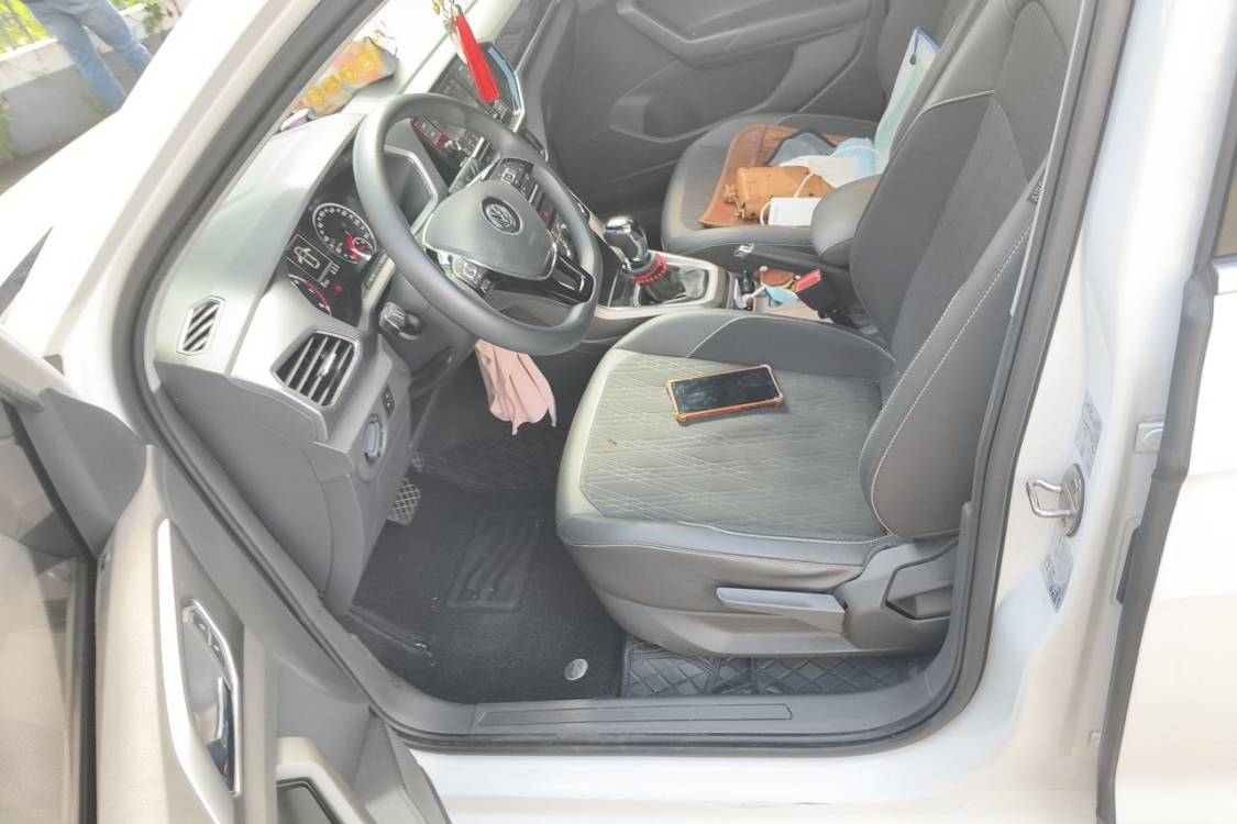 Volkswagen T-Cross 2019 car image #18