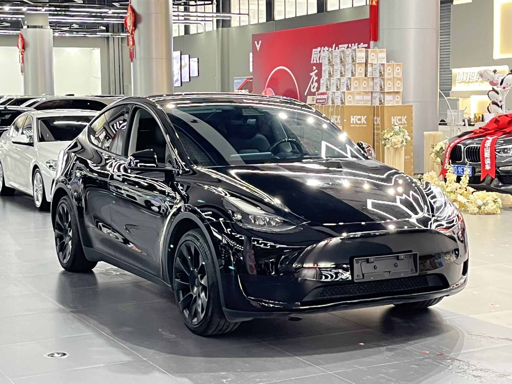 Tesla Model Y 2023 #3 Tesla Model Y 2023 car image #3