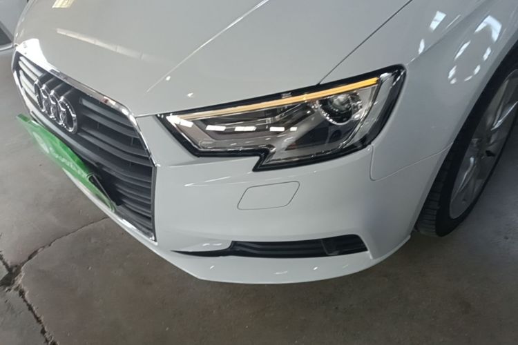 Audi A3 2018 car image #23