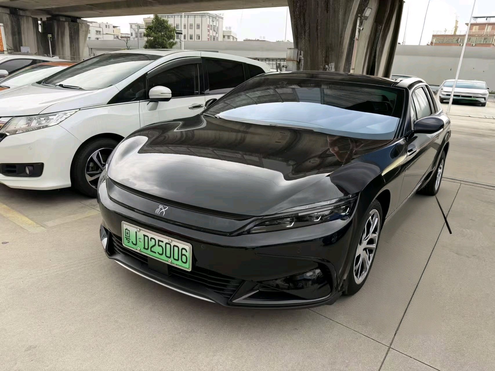 BYD Han 2023 BYD Han 2023 car image