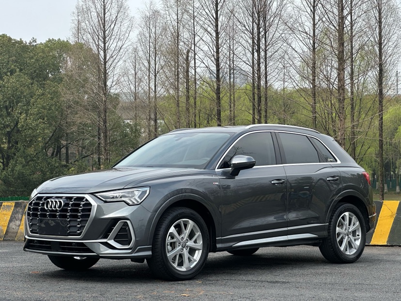 Audi Q3 2019 Audi Q3 2019 car image