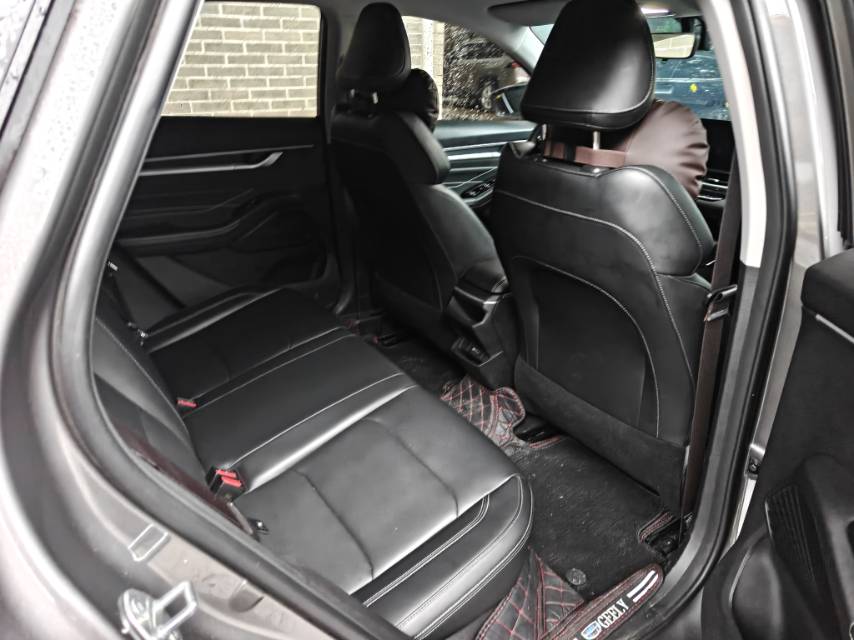 GEELY Emgrand 2026 car image #4