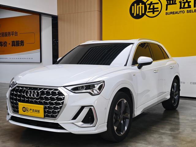 Audi Q3 2023 car image #15