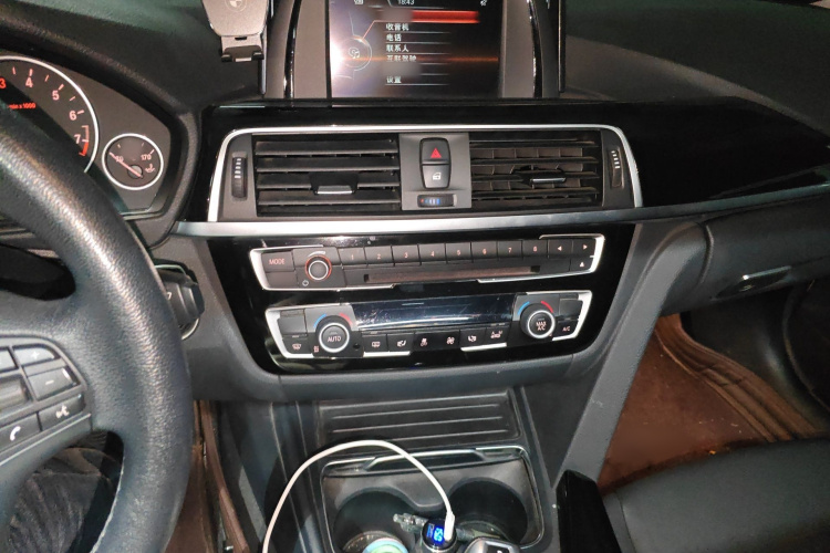BMW 3 Series 2017 #17 BMW 3 Series 2017 car image #17