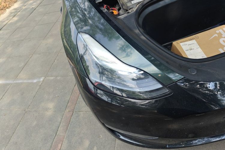 Tesla Model Y 2023 car image #8