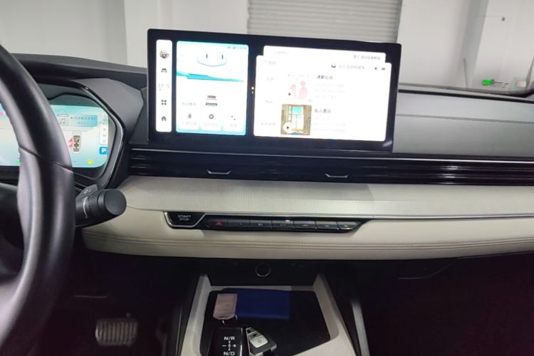 GEELY Emgrand L HiP 2022 car image #17