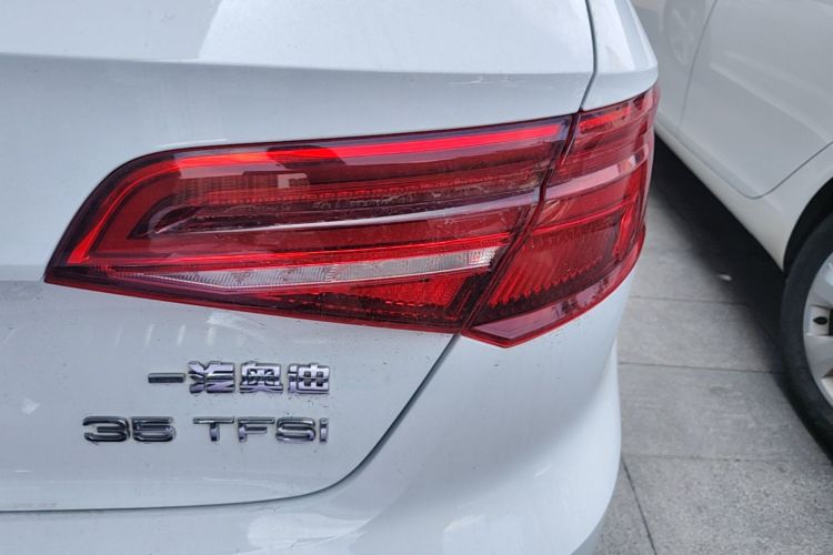 Audi A3 2019 car image #8