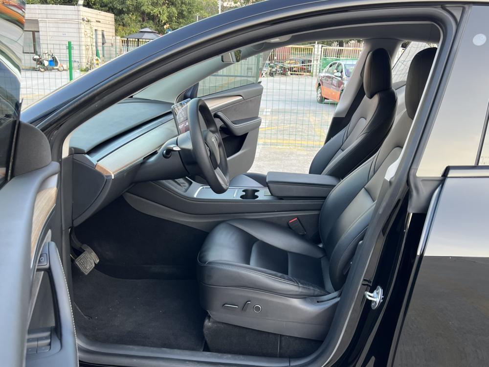 Tesla Model Y 2022 #17 Tesla Model Y 2022 car image #17