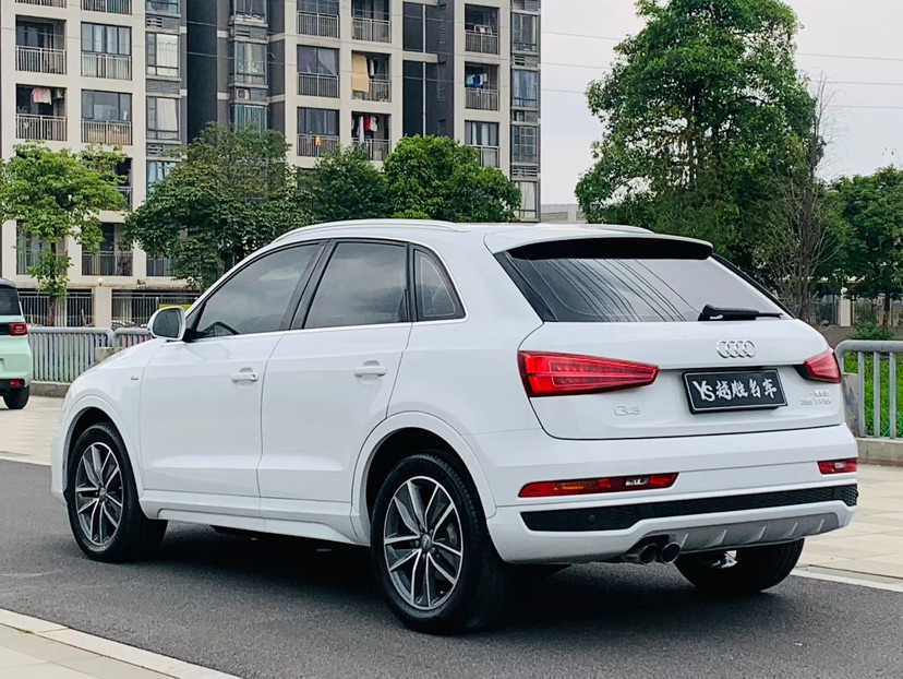 Audi Q3 2019 car image #6