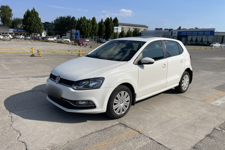 Volkswagen Polo 2016 car image #2