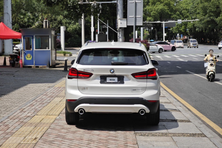 BMW X1 2021 #6 BMW X1 2021 car image #6