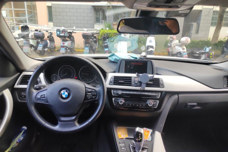 BMW 3 Series 2016 #12 BMW 3 Series 2016 car image #12