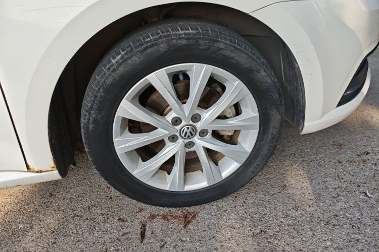 Volkswagen Lavida 2018 car image #9