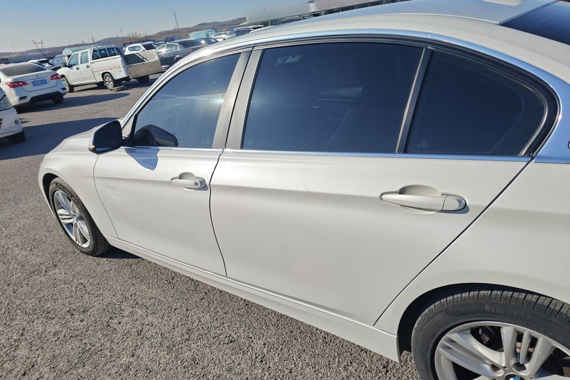 BMW 3 Series 2016 car image #6