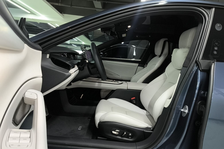 MI SU7 2024 car image #16