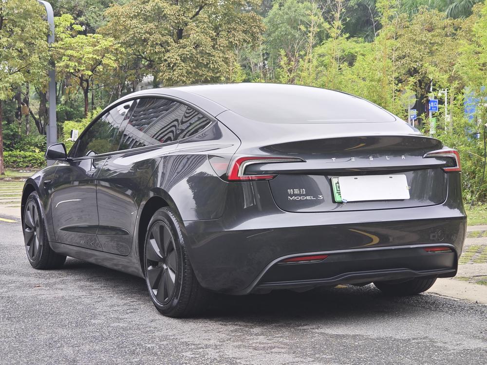 Tesla Model 3 2024 car image #5