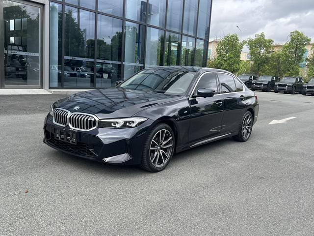 BMW 3 Series 2023 #12 BMW 3 Series 2023 صورة سيارة #12