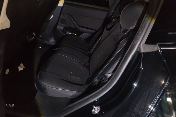 Tesla Model Y 2023 #19 Tesla Model Y 2023 car image #19