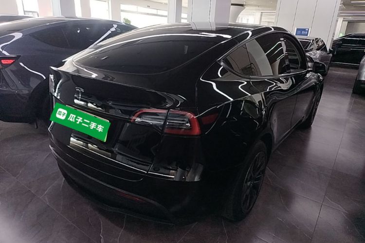 Tesla Model Y 2023 #7 Tesla Model Y 2023 car image #7
