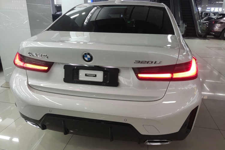 BMW 3 Series 2023 car image #6