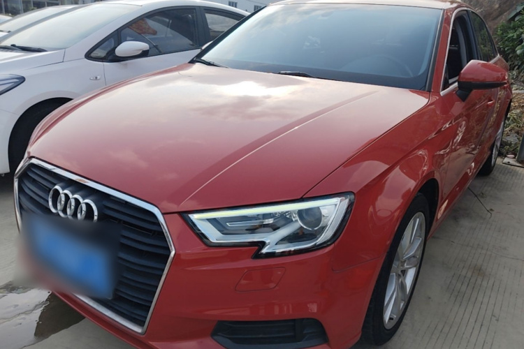 Audi A3 2018 immagine di auto #2