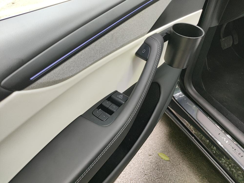 Tesla Model Y 2025 #21 Tesla Model Y 2025 car image #21
