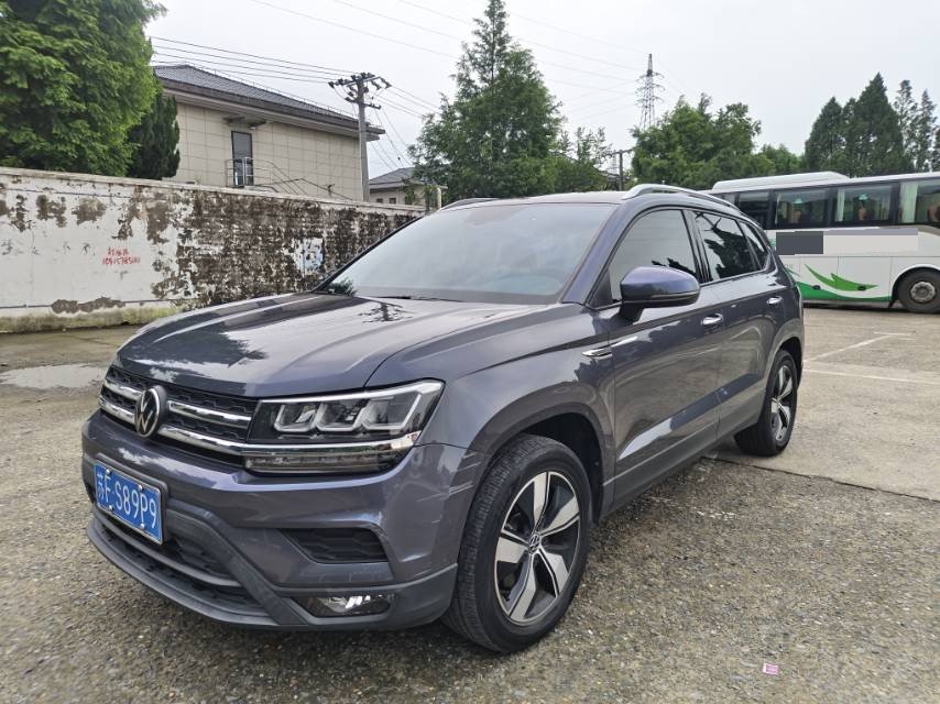 2023 2023 immagine di auto