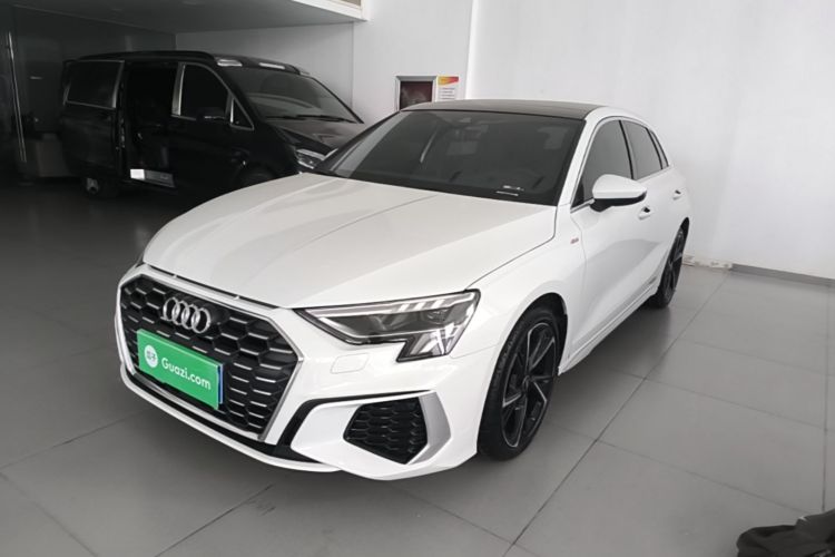 Audi A3 2024 immagine di auto #2