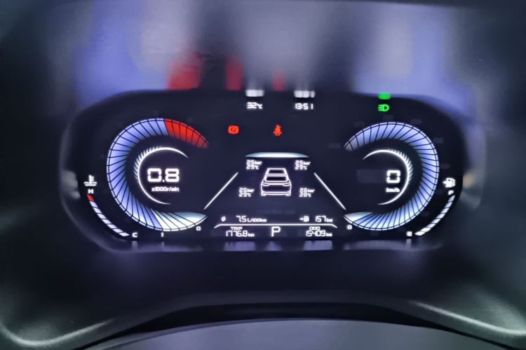 GEELY Emgrand 2022 car image #12