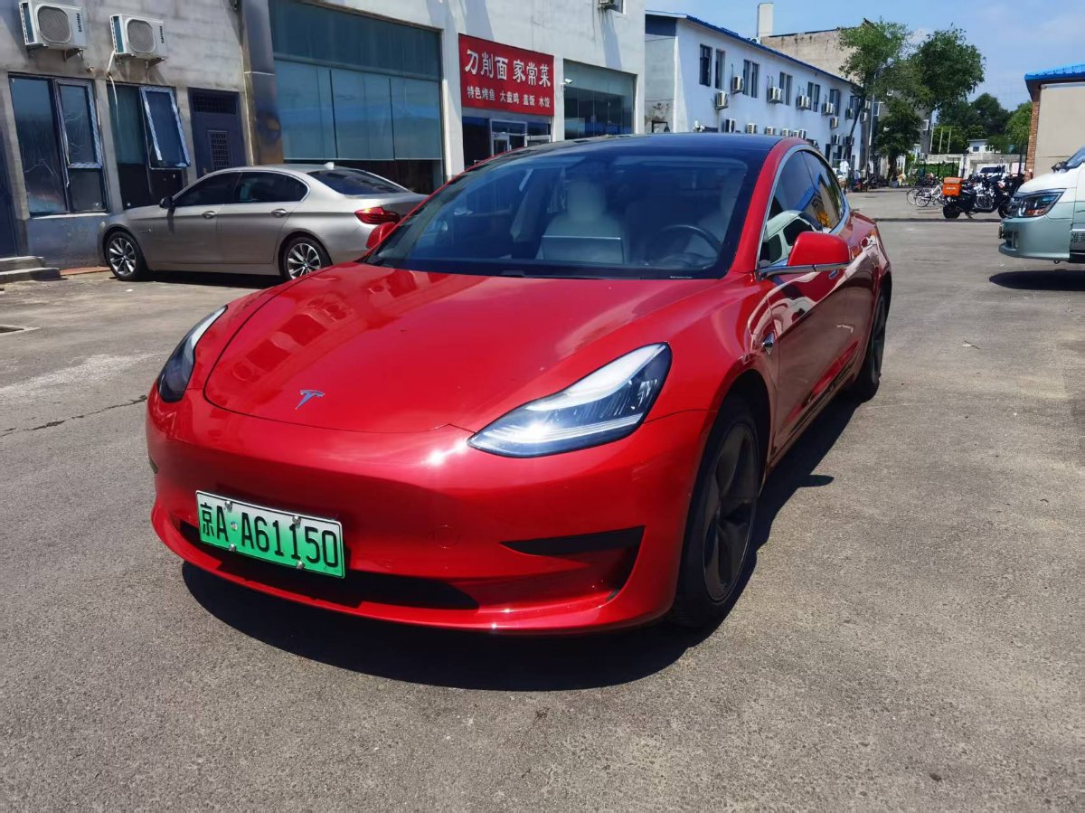 Tesla Model 3 2020 Tesla Model 3 2020 immagine di auto