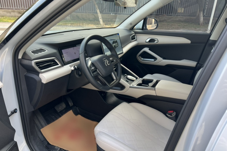 BYD YuanUP 2025 car image #8