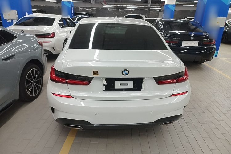 BMW 3 Series 2021 #6 BMW 3 Series 2021 car image #6