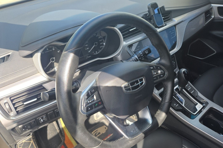 GEELY Emgrand GS 2019 car image #11